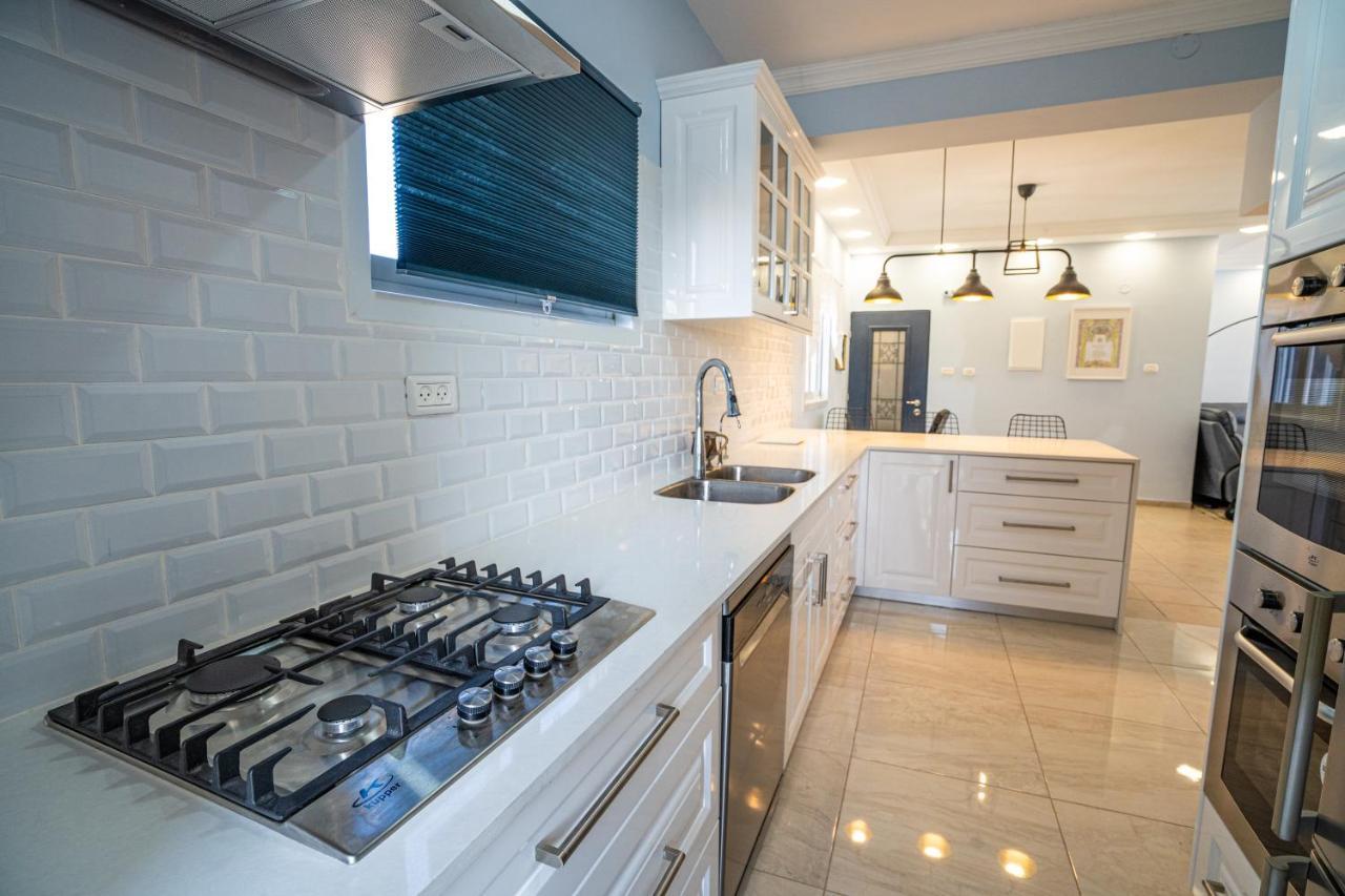 Apartamento Windows On Netanya Luxury Penthouse Downtown Exterior foto